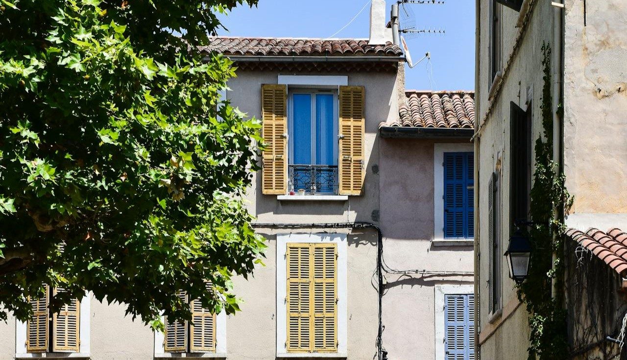 Logement à Aix-en-Provence : comment bien profiter de son extérieur ?